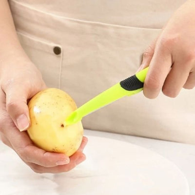 Eplucheur avec une fonction pour retirer les imperfections