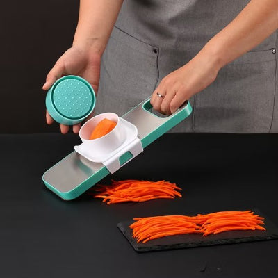 mandoline cuisine avec protège doigts coupe carotte en julienne