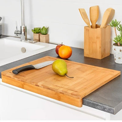 Planche à découper en bois utilisation possible sur différents types de meubles et plans de travail